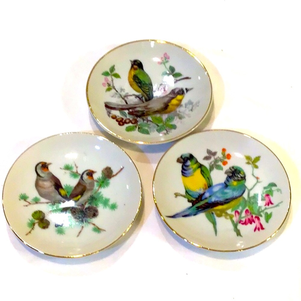 1950’s Birds on 3 gold trimmed decorative wall plates
